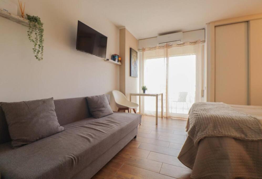 Malabiz Home Piscina Terraza Con Vistas Y Playa بينالماذينا المظهر الخارجي الصورة