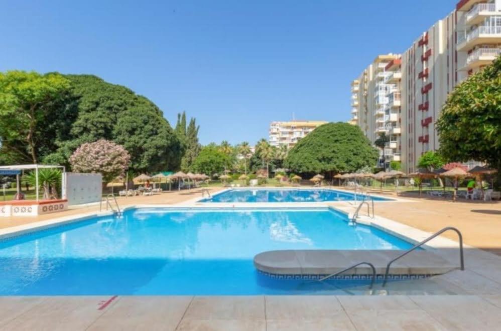 Malabiz Home Piscina Terraza Con Vistas Y Playa بينالماذينا المظهر الخارجي الصورة